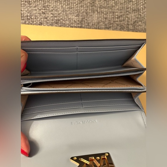 Like New Michael Kors Leather Blue pale Wallet - Picture 6 of 16